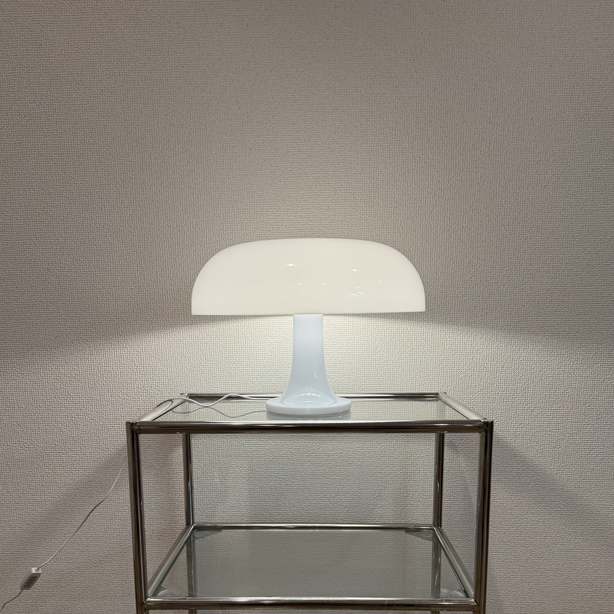 mushroom table lamp white