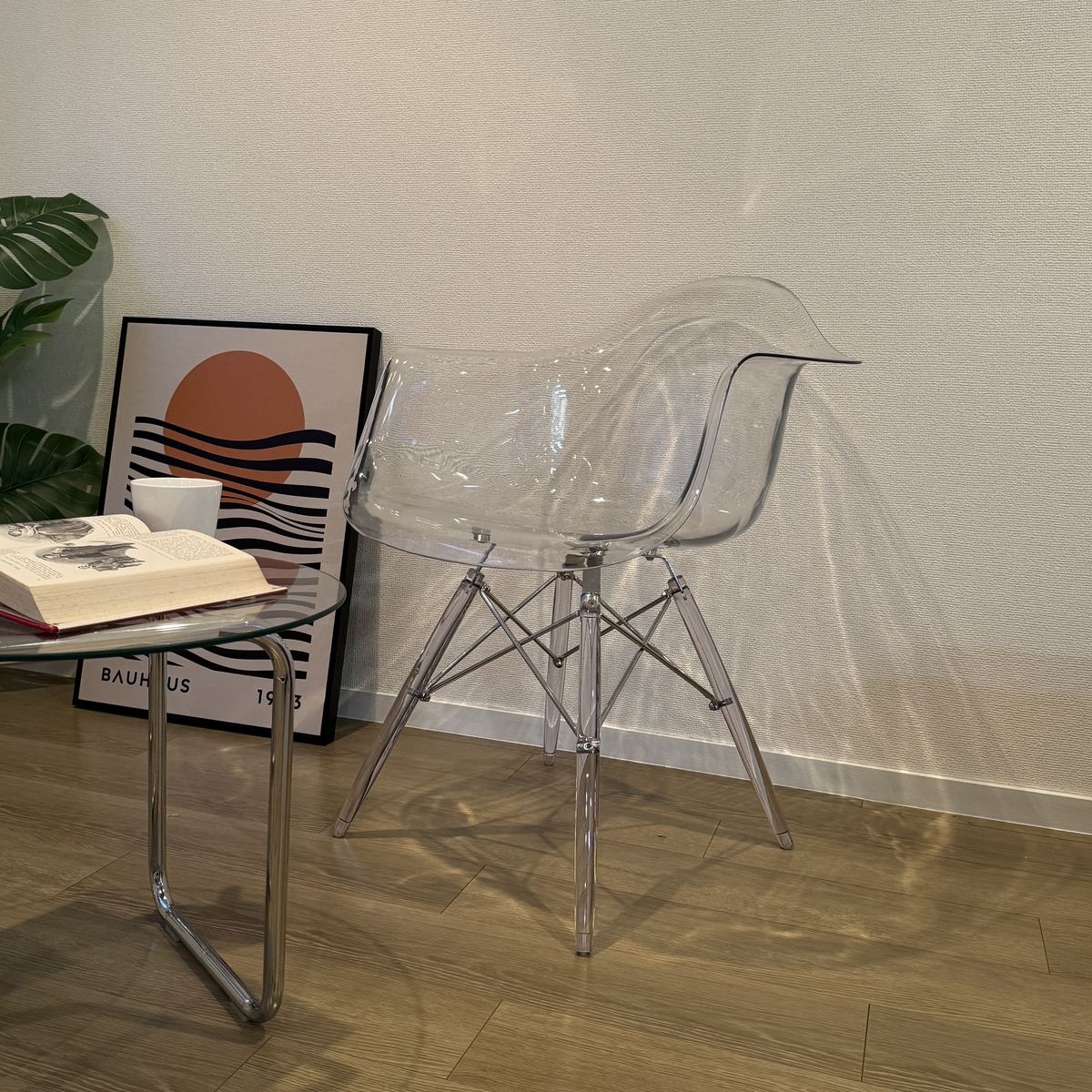 希少／フランス／acrila／アクリラ／ダイニングチェア／アクリル家具／モダン acrylic dining chair
